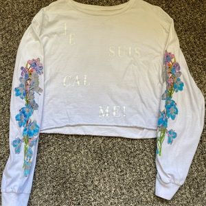 long sleeve cropped shirt